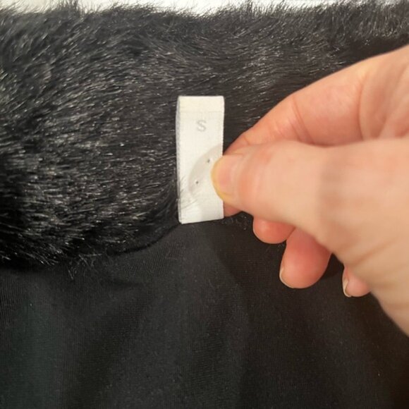 NEW Outlaw Vintage Velour Button Front Faux Fur Trimmed Long Sleeve Shirt Jacket - Picture 13 of 16